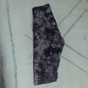 Lululemon High-Rise leggings in 28”